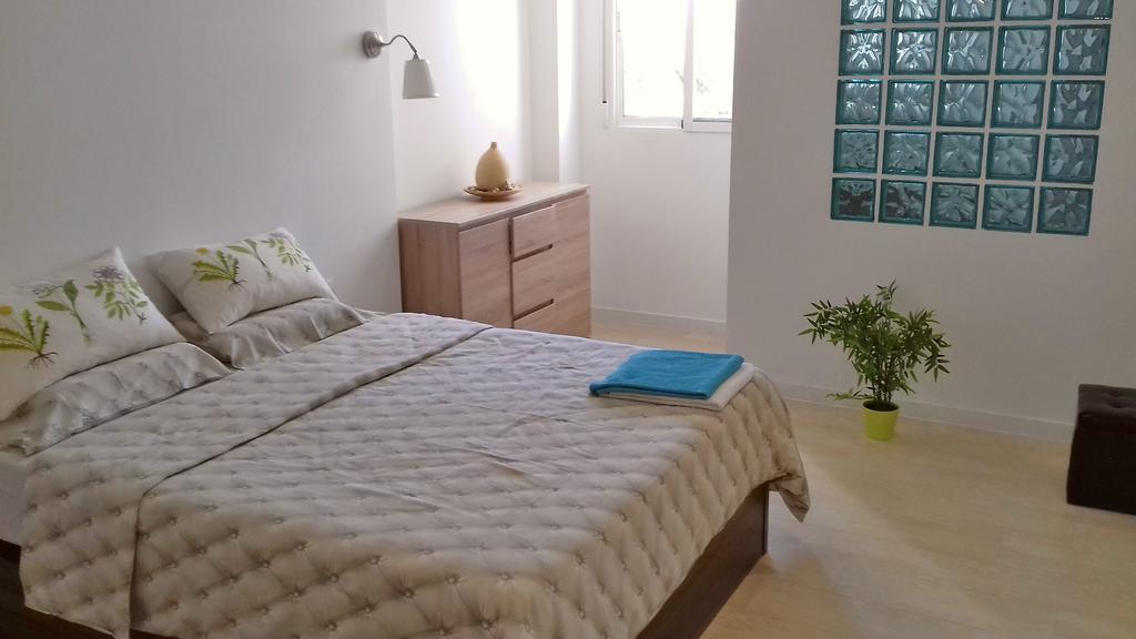 Apartment On Carrer Del Dr. Lluch バレンシア エクステリア 写真